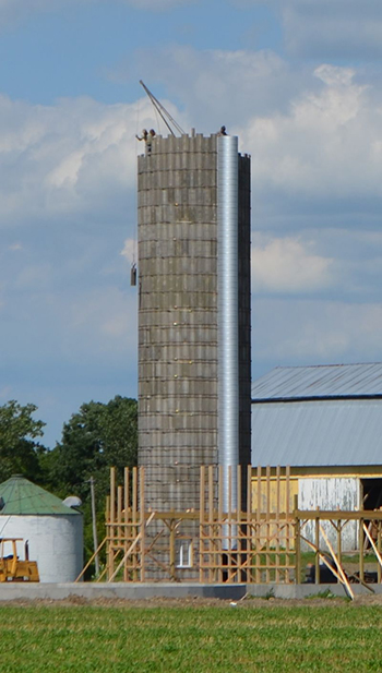 Silo de duelas en construcción