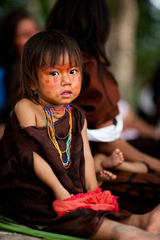 Niña amerindia