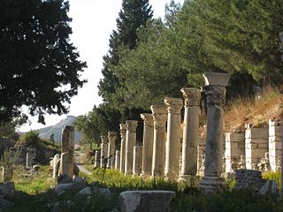 Una columnata de la antigua Grecia
