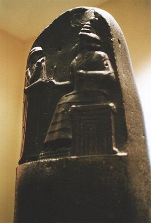 Estela de Hammurabi en el Museo del Louvre 