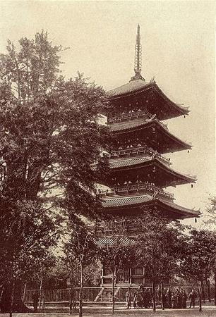 Esta pagoda de Tokio cumple con la definición de pagoda.