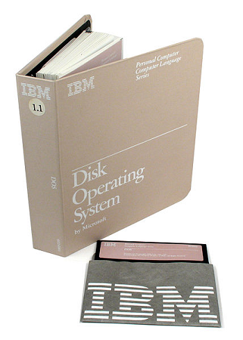 Un gran manual para una computadora vieja.