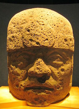 Cabeza olmeca