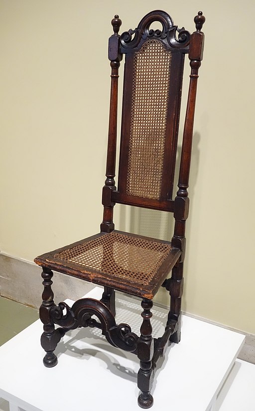 Silla William and Mary Style