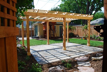 Pérgola sobre un patio