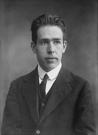 Retrato de Niels Bohr.