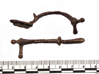 La arqueometalurgia es el estudio de metales y artefactos metálicos, como estas herramientas, que fueron producidos por personas hace mucho tiempo.