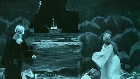La trama de la tempestad se cuenta en una estructura de cinco actos.