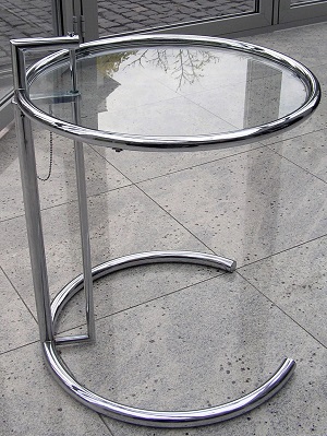 Mesa ajustable E-1027