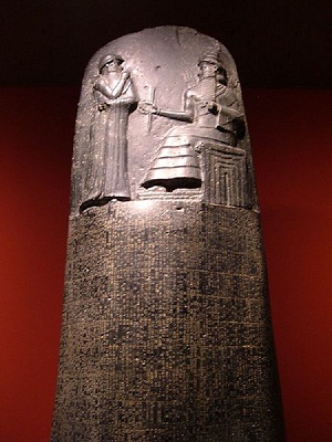 Réplica de la estela de Hammurabi de Berlín
