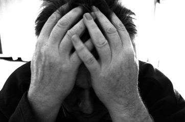 El conflicto, el estrés o el trauma no resueltos pueden contribuir a un estado de fuga.