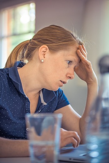 desempeño, problemas, obstáculos, empleados, evaluación, mejora