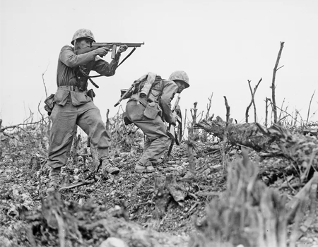 Una imagen de dos soldados en la Primera Guerra Mundial.