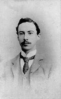 Una fotografía en blanco y negro de un joven Bertrand Russell
