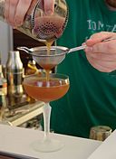 Coctelera con dos coladores