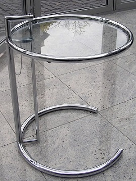 Mesa modernista