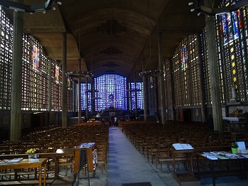Interior de la Iglesia de Notre-Dame de Raincy
