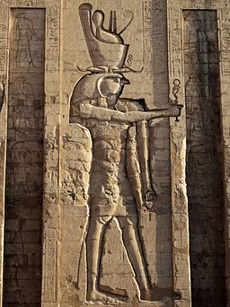 Horus representado como un halcón
