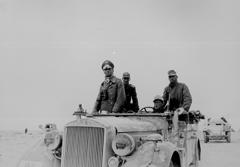 Erwin Rommel con la 15a División Panzer alemana en Libia, 24 de noviembre de 1941