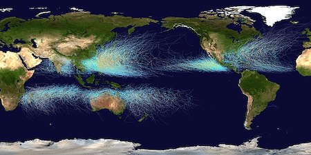 Un mapa mundial con muchas líneas curvas azules y blancas que muestran todas las trayectorias de los ciclones entre 1950 y 2005.