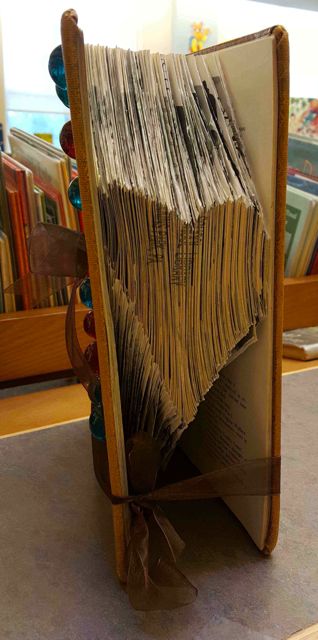 Ejemplo de libro alterado plegado