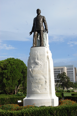 Estatua y cementerio de Huey Long