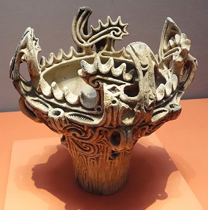 Una vasija Jomon decorada