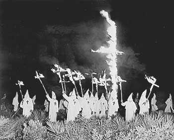 Quema de cruces KKK