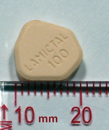 Imagen de comprimido oral de lamotrigina 100 mg. 