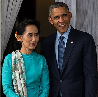 Fotografía de Aung San Suu Kyi con Obama