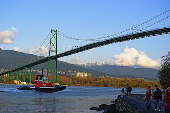 Puente Lions Gate