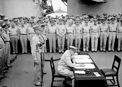MacArthur en el USS Missouri