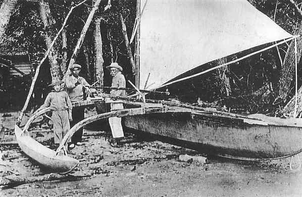 Hombres con canoa estabilizadora 1930