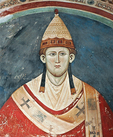 Un fresco de una figura medieval. Vistiendo una túnica roja con cruces y un sombrero triangular.