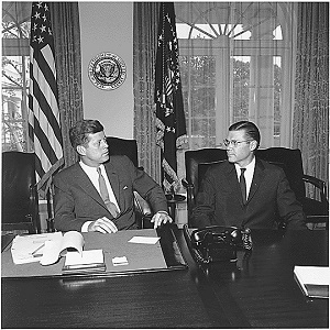 jfk y mcnamara