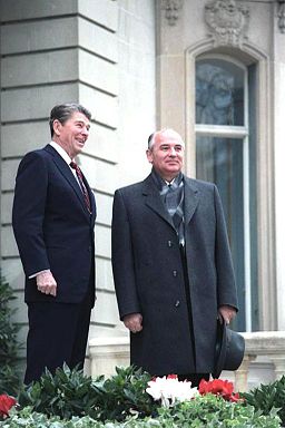 Foto de Reagan y Gorbachov