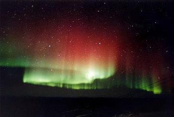 Aurora roja y verde.