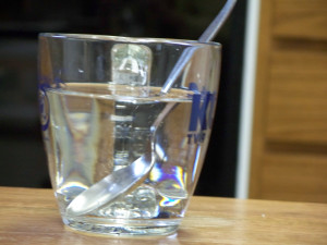 Refracción de una cuchara