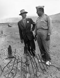 Oppenheimer y Groves