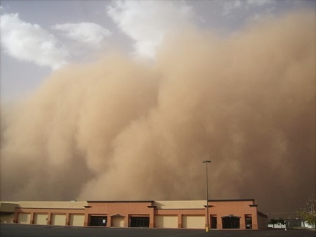 Una tormenta de arena cumple con la definición del clima