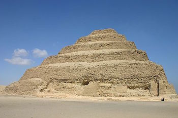 Pirámide escalonada en Saqqara
