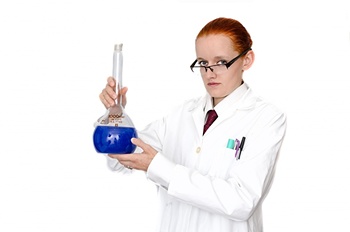 Use una bata de laboratorio y gafas de seguridad
