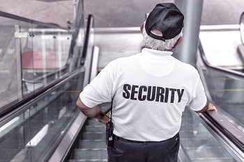 Al agregar técnicas de prevención de seguridad, el entorno minorista puede protegerse contra robos y robos.