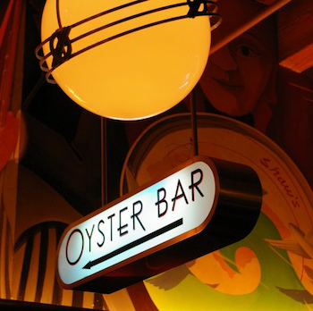 Diseño de interiores Art Deco de Shaws Crab House