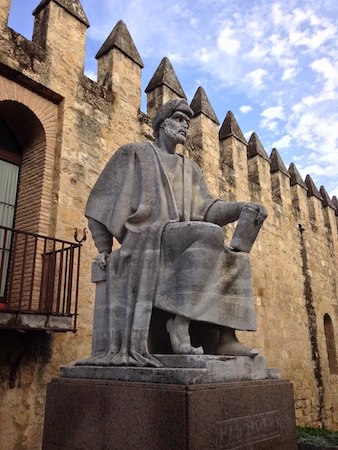 Estatua de Averroes