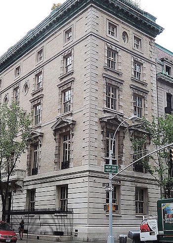Ejemplo de quoins y stringcourse