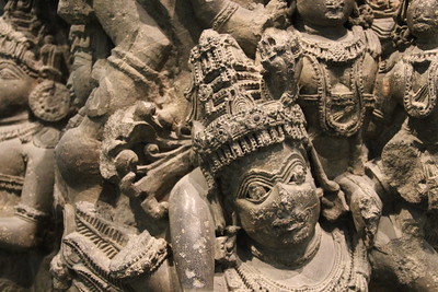 Talla Hoysala de dioses hindúes