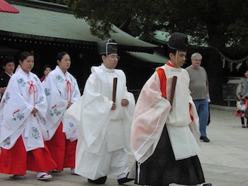 Sacerdotes sintoístas