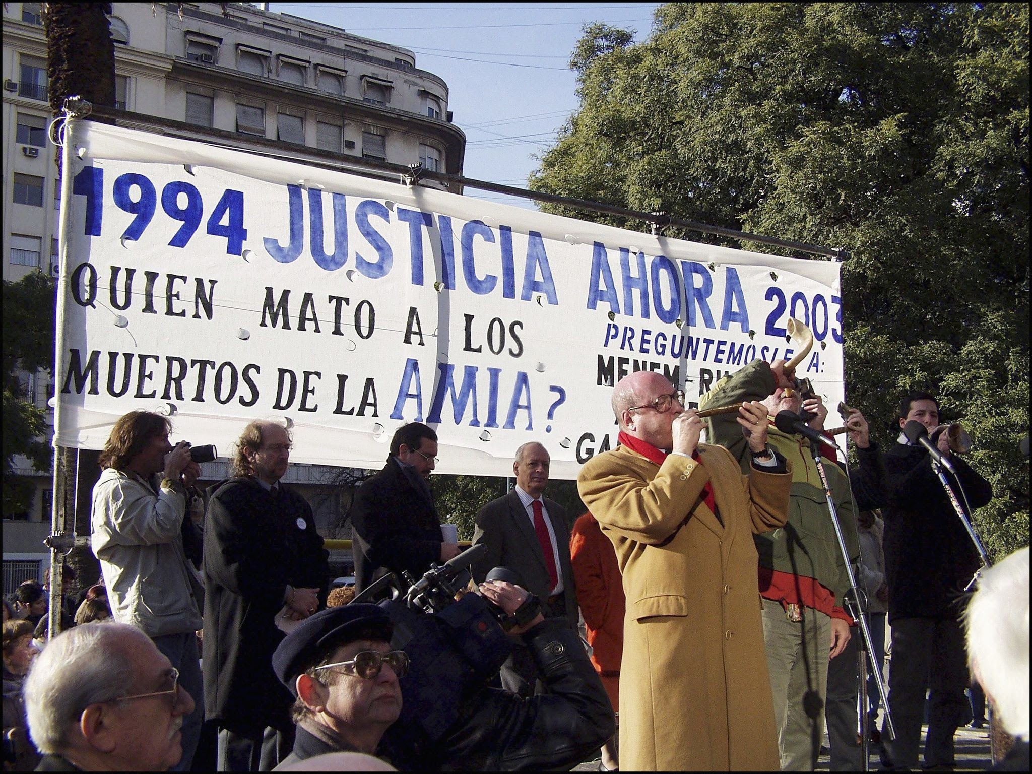 El histórico reclamo de justicia de los familiares de las víctimas de la AMIA.