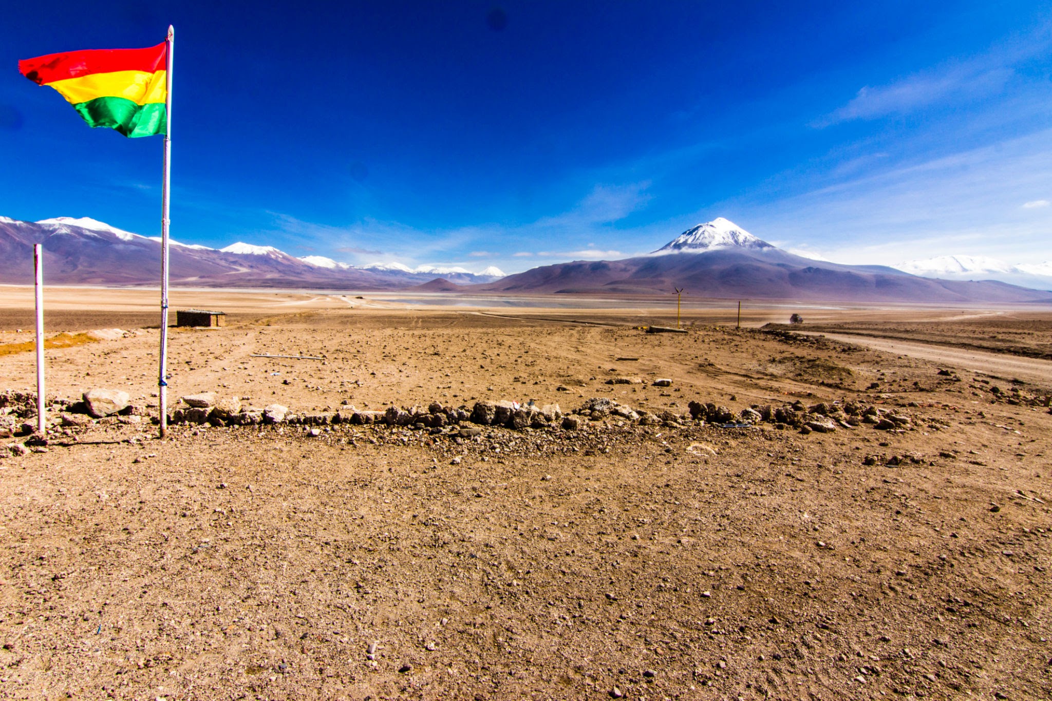 El Altiplano boliviano equilibra alturas extremas y llanuras andinas.